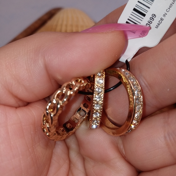 Torrid Set of Gold Rings - Picture 2 of 2